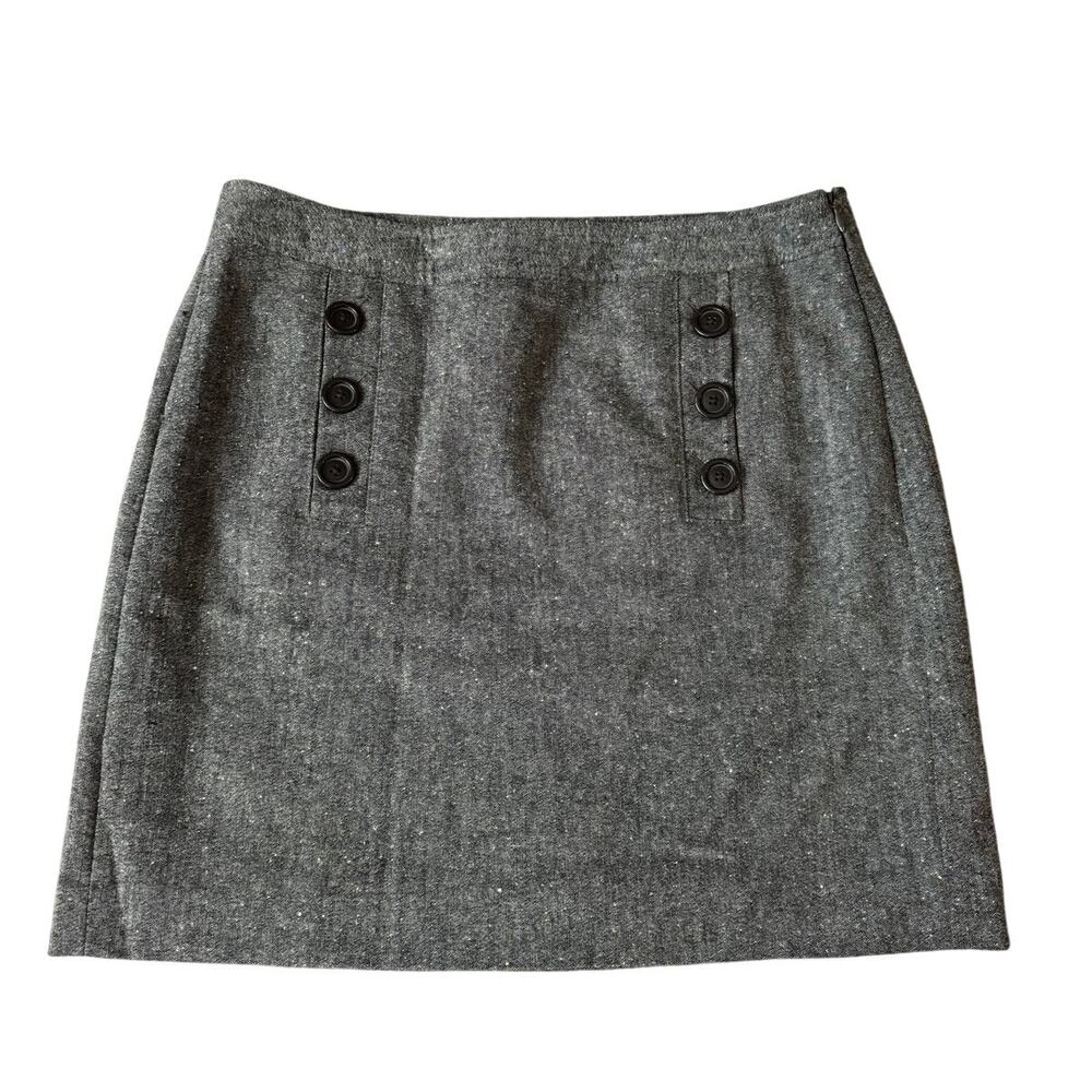 Banana Republic | Wool Tweed Preppy A-Line Mini Skirt w/Button Detail | Size 6